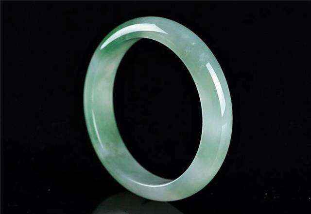 翡翠A货可以用肉眼辨别？这么做新手小白也能学会